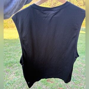 Men’s Lululemon sleeveless Black Metal Vent Tech  Black SZ Large